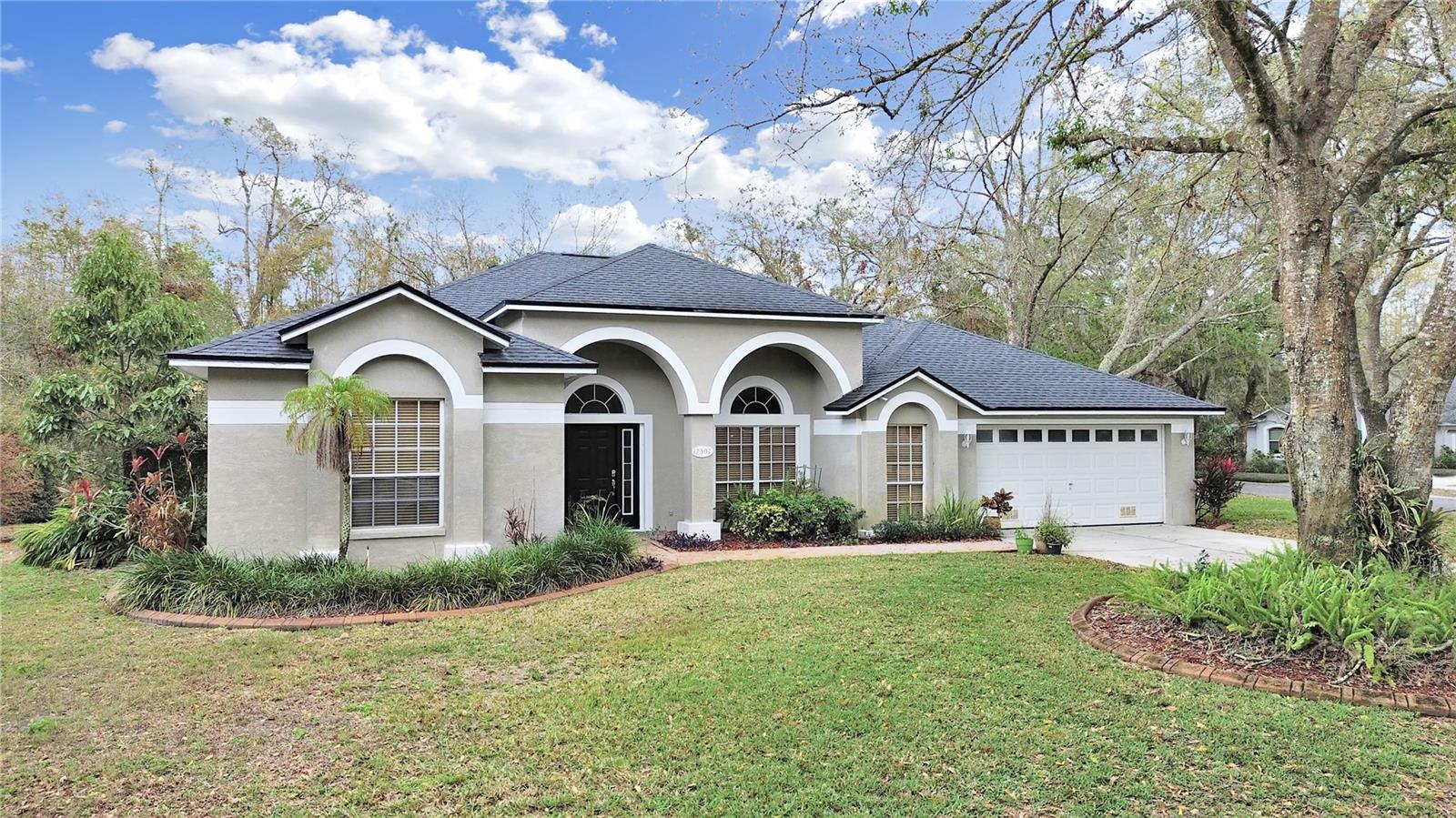 17307 Oak Ledge Dr
