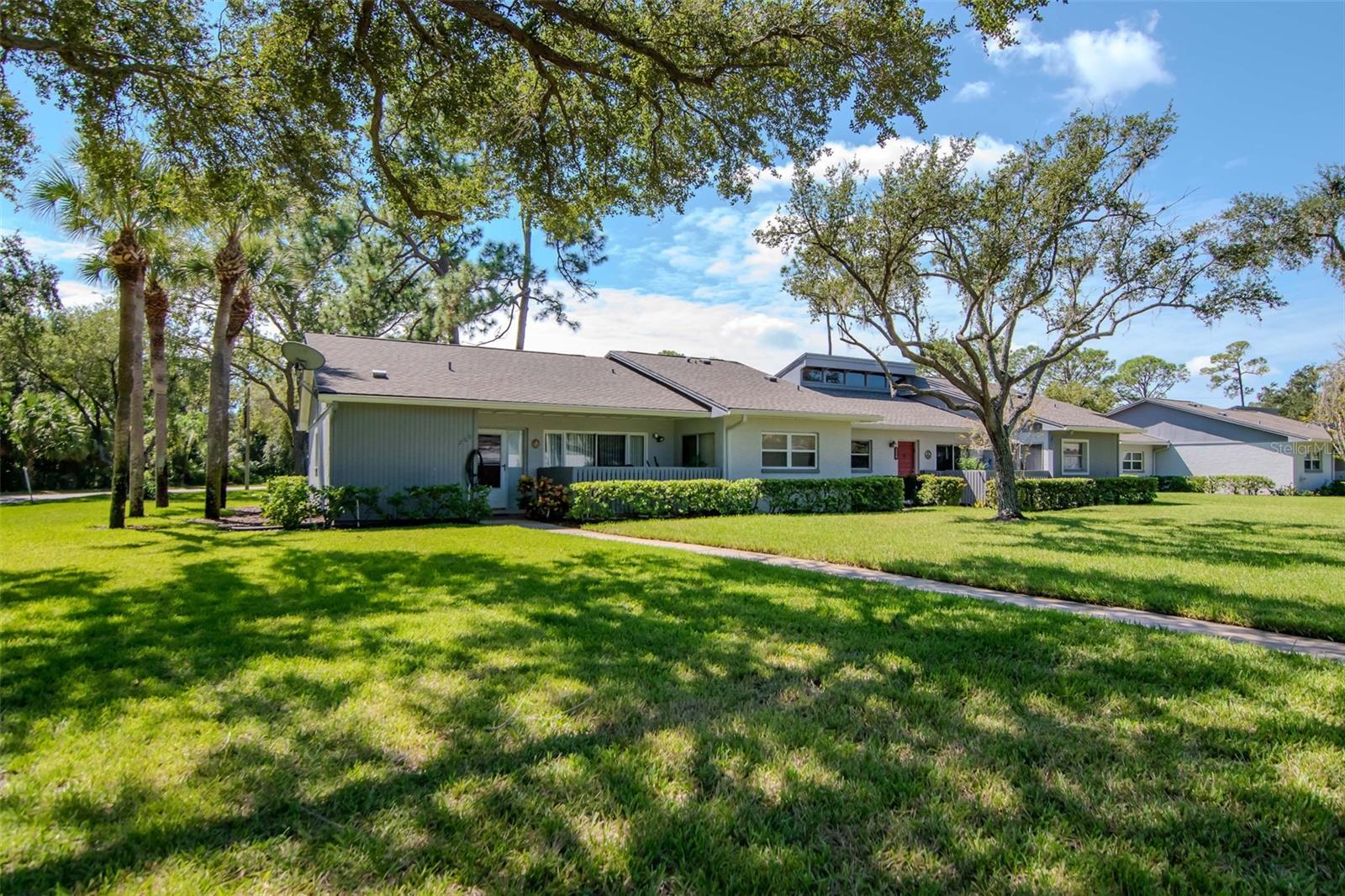 260 Balsam Dr photo 1