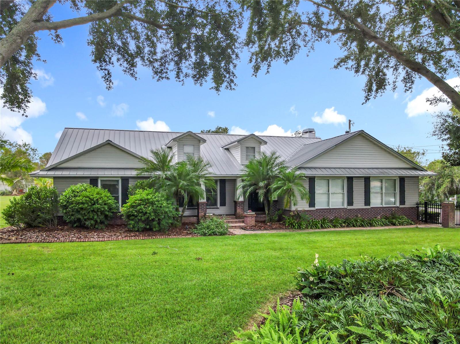 1414 Edmiston CT photo 1