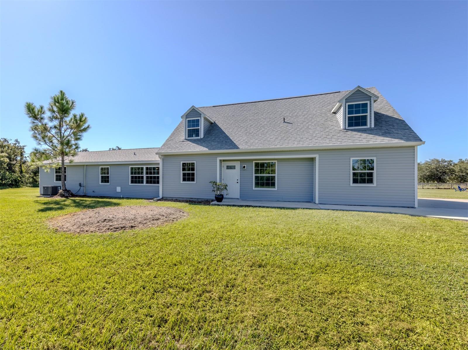 16372 Winburn Dr photo 1