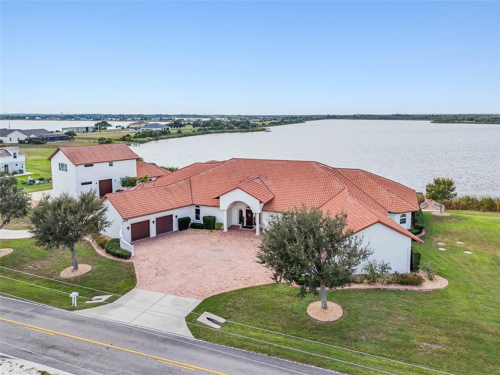 3215 Gulf City Rd