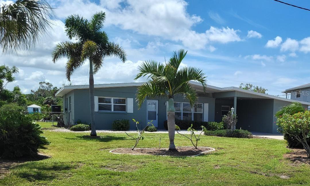 828 Blue Heron Blvd