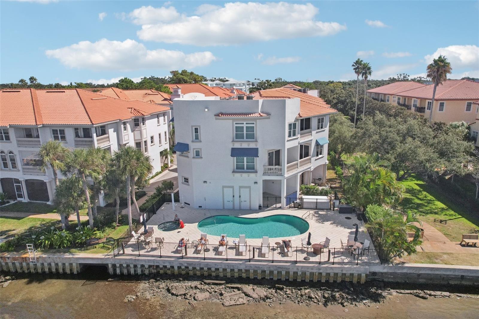 1340 Bayshore Blvd #304