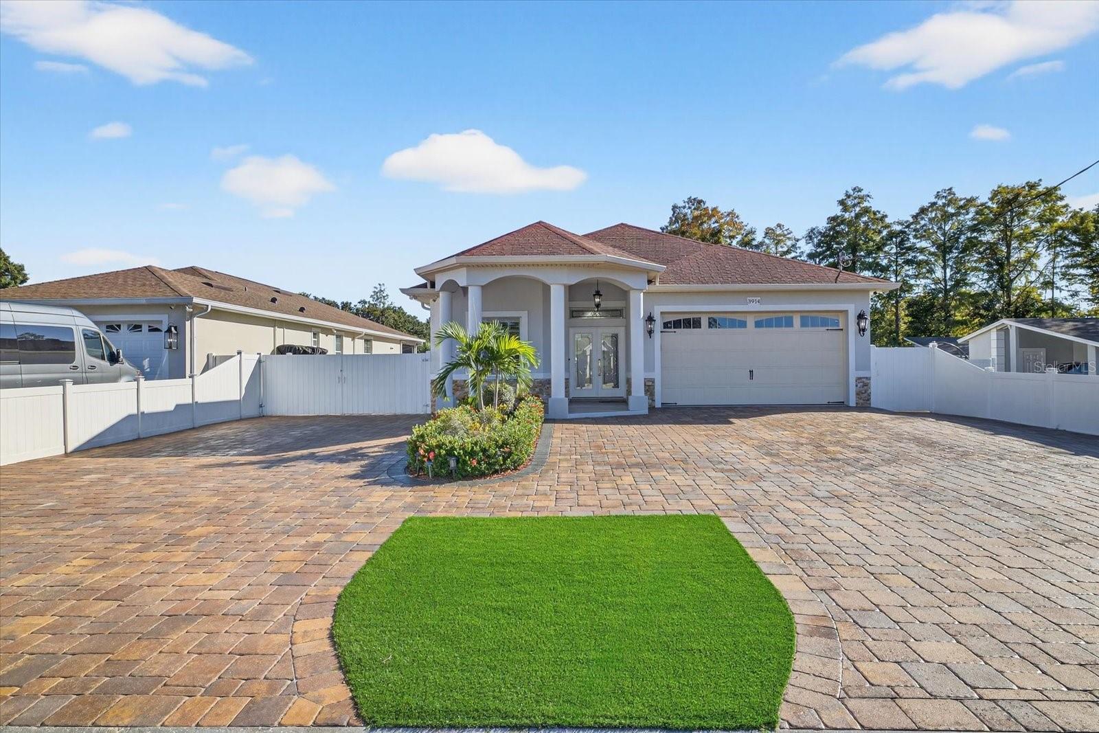 3914 Sligh Ave