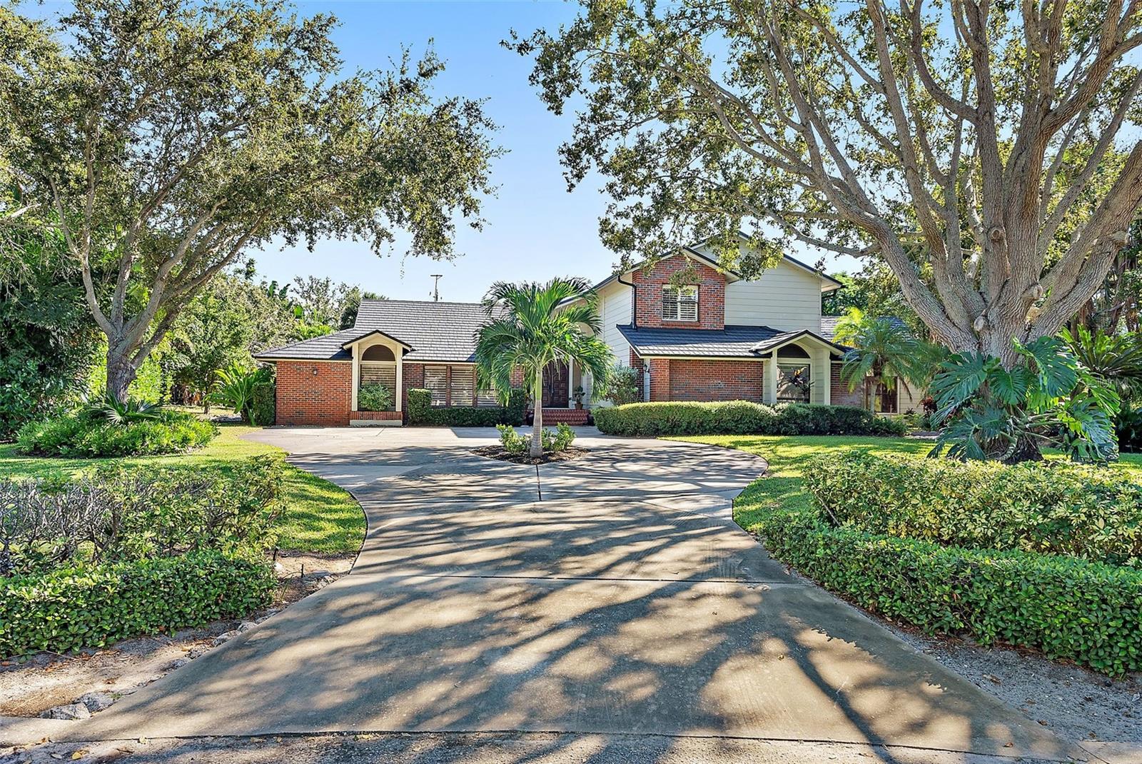 2371 Landings Cir