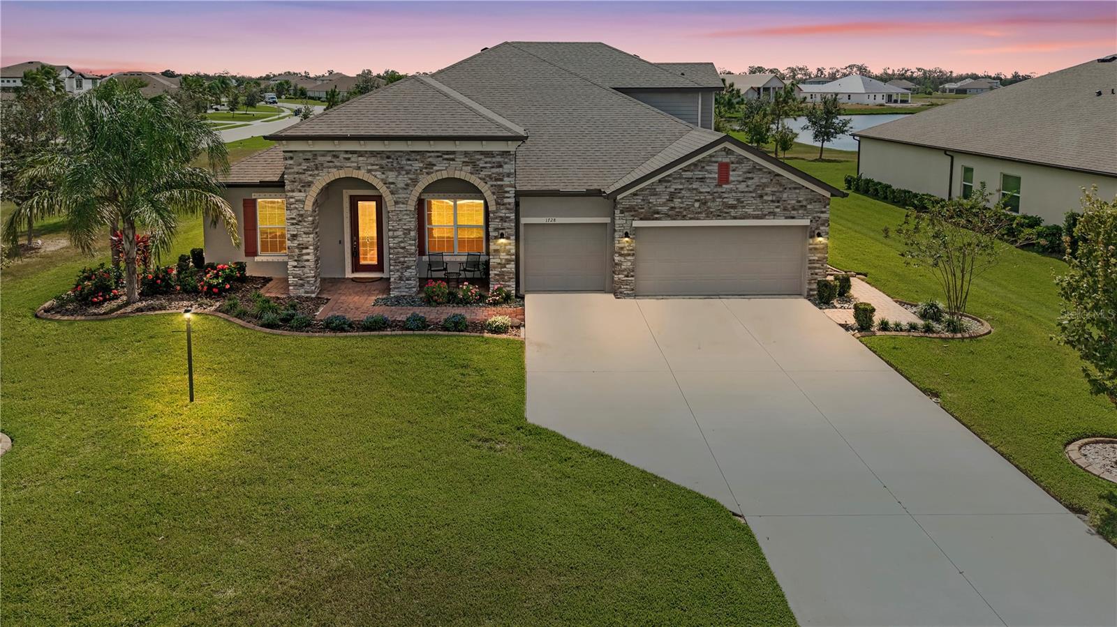 1728 Twin Rivers Trl photo 1