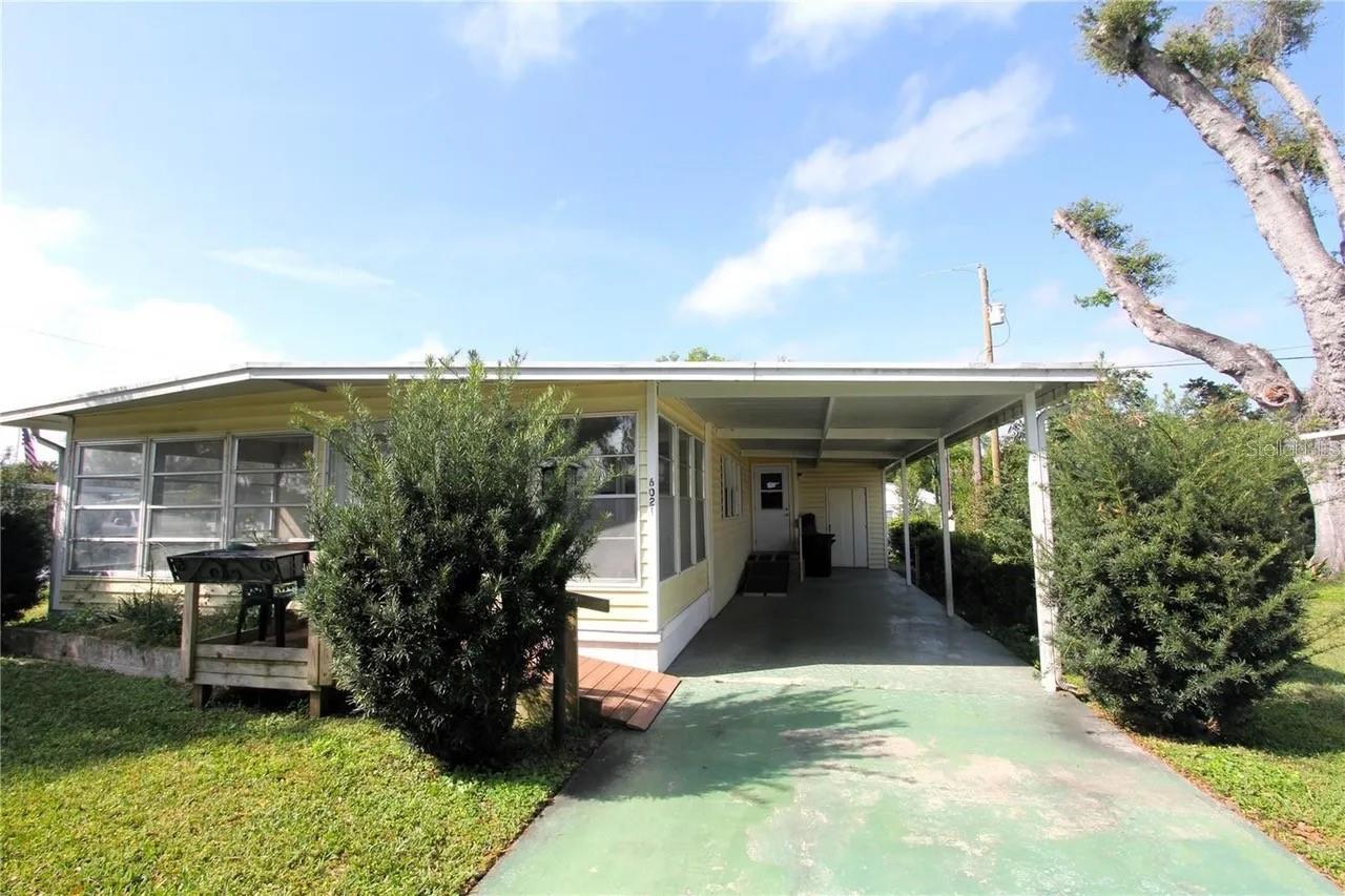 6021 Ridgewood Dr
