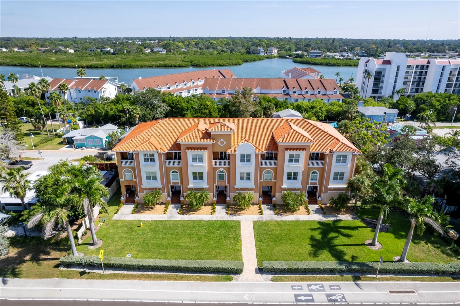 19217 Gulf Blvd photo 1