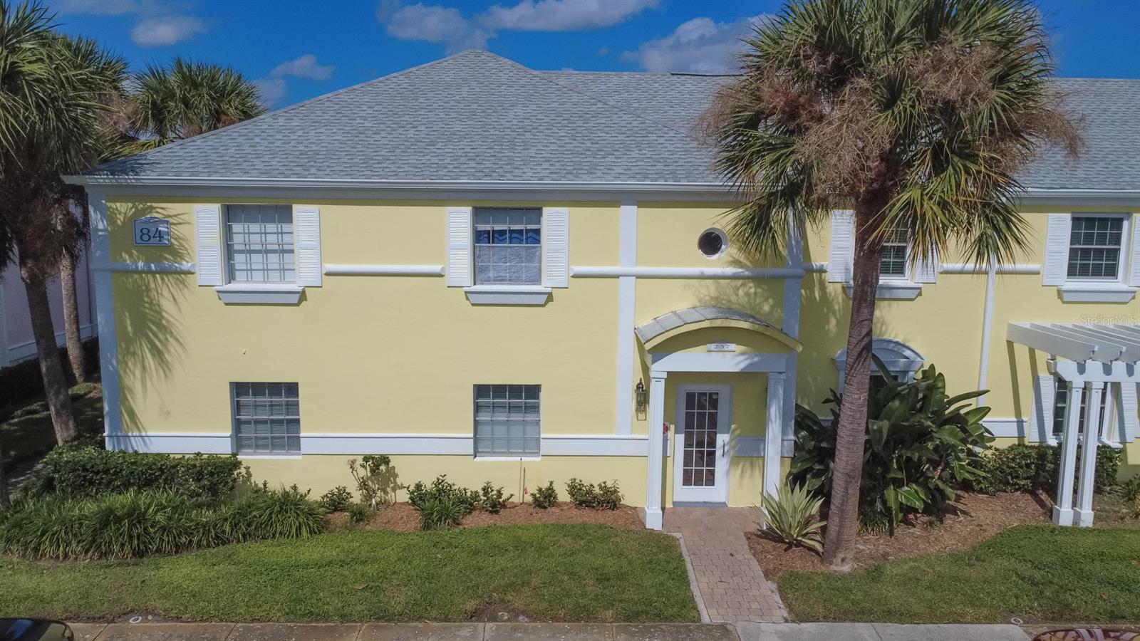 237 Seahorse Dr SE #H photo 1
