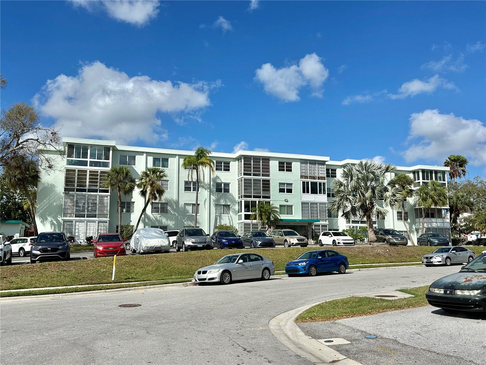 100 Waverly Way #302