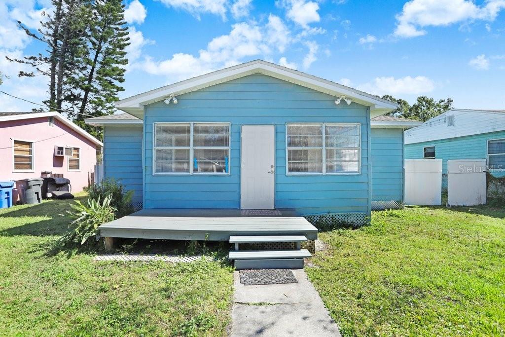 10414 Richardson St photo 1