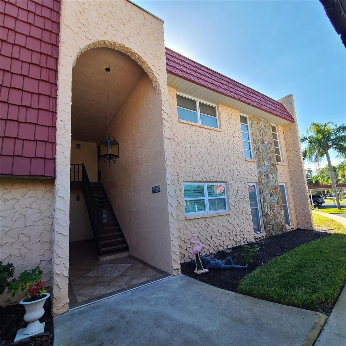 220 Buttonwood Cir #220 photo 1
