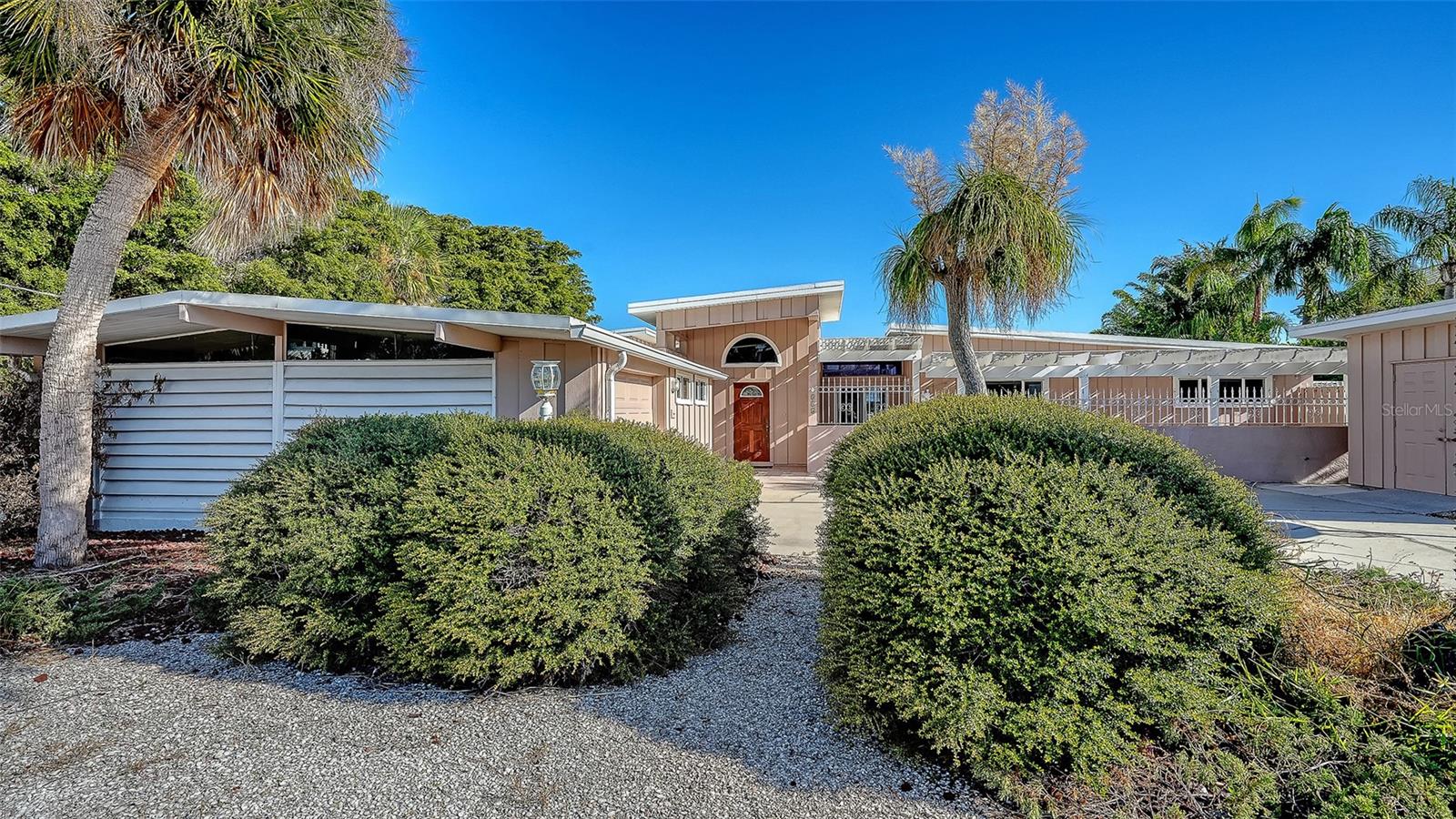 355 S Shore Dr