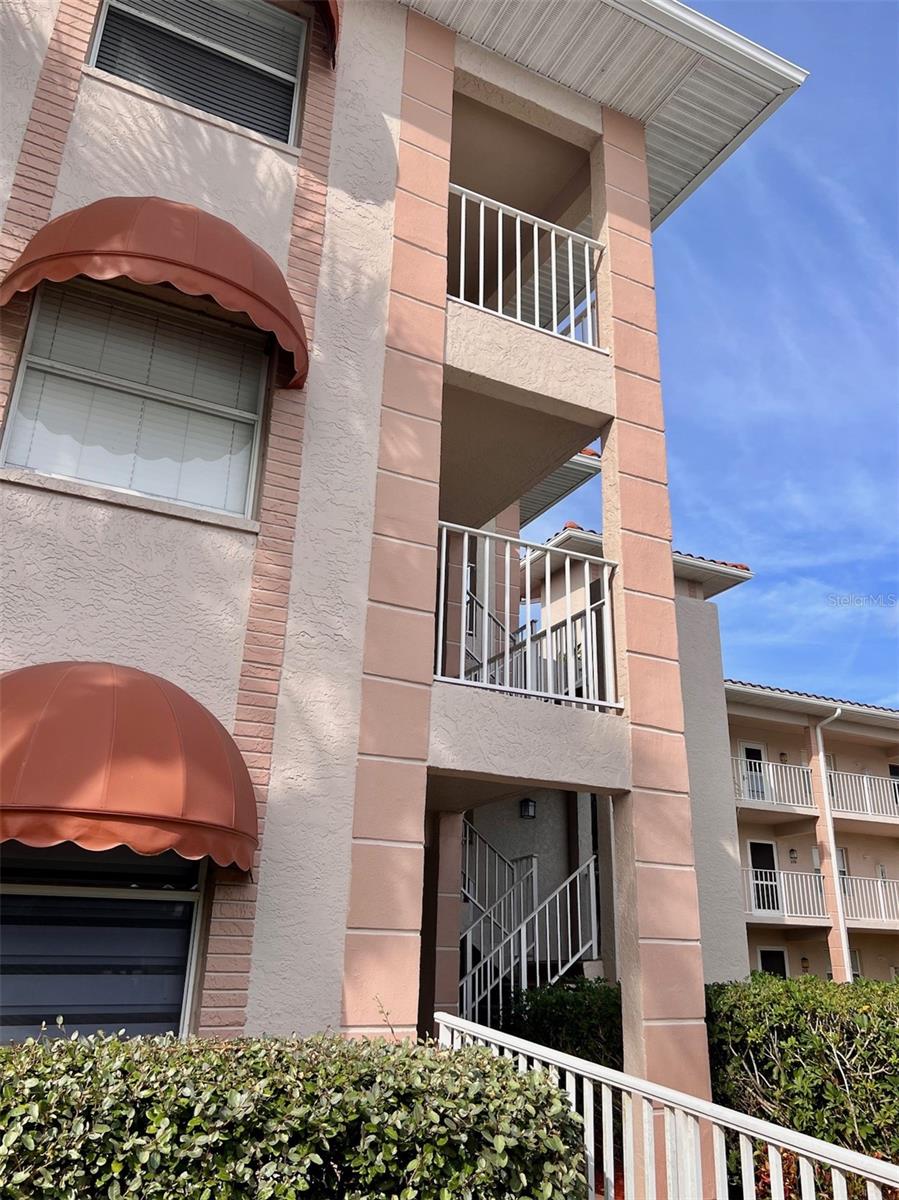 6501 Stone River Rd #203