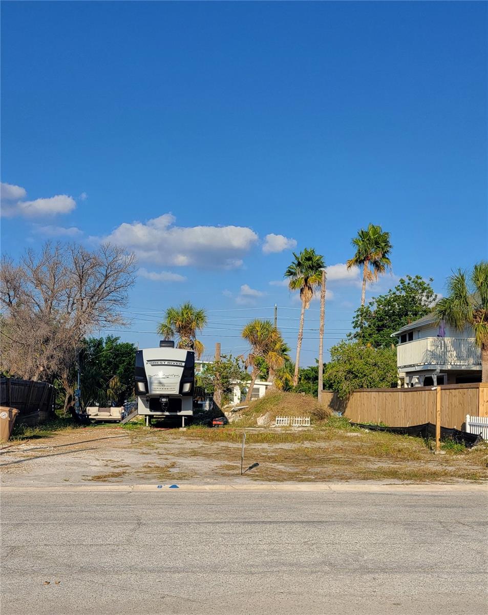 14049 Palm St photo 1
