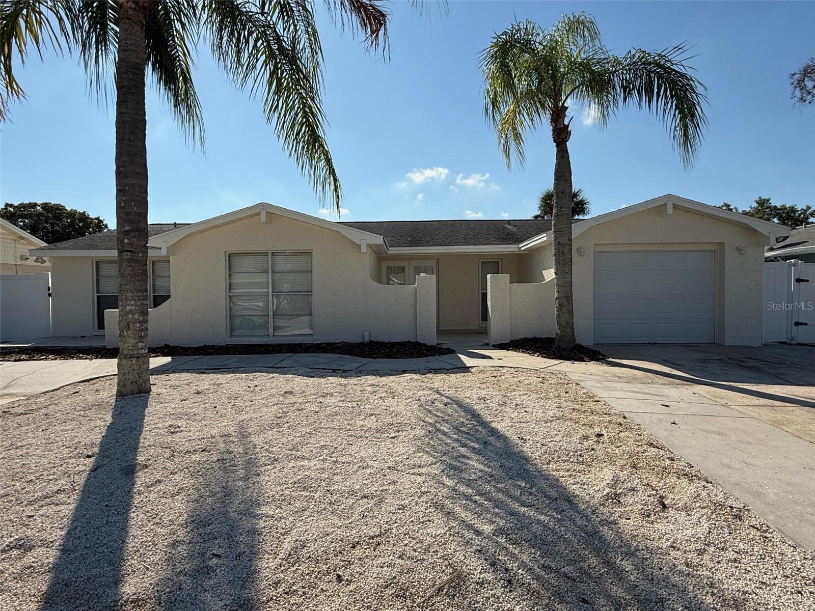 6104 Seabreeze Dr