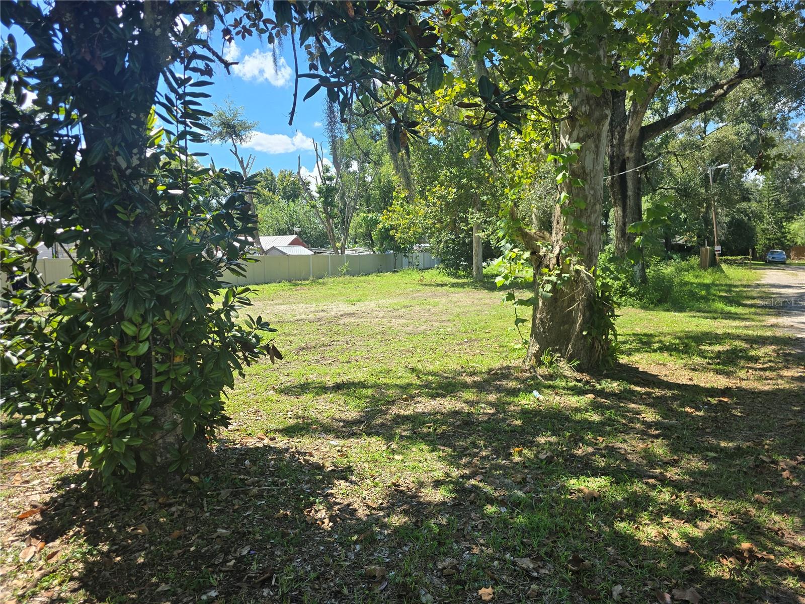 1403 Gordon Rd photo 1