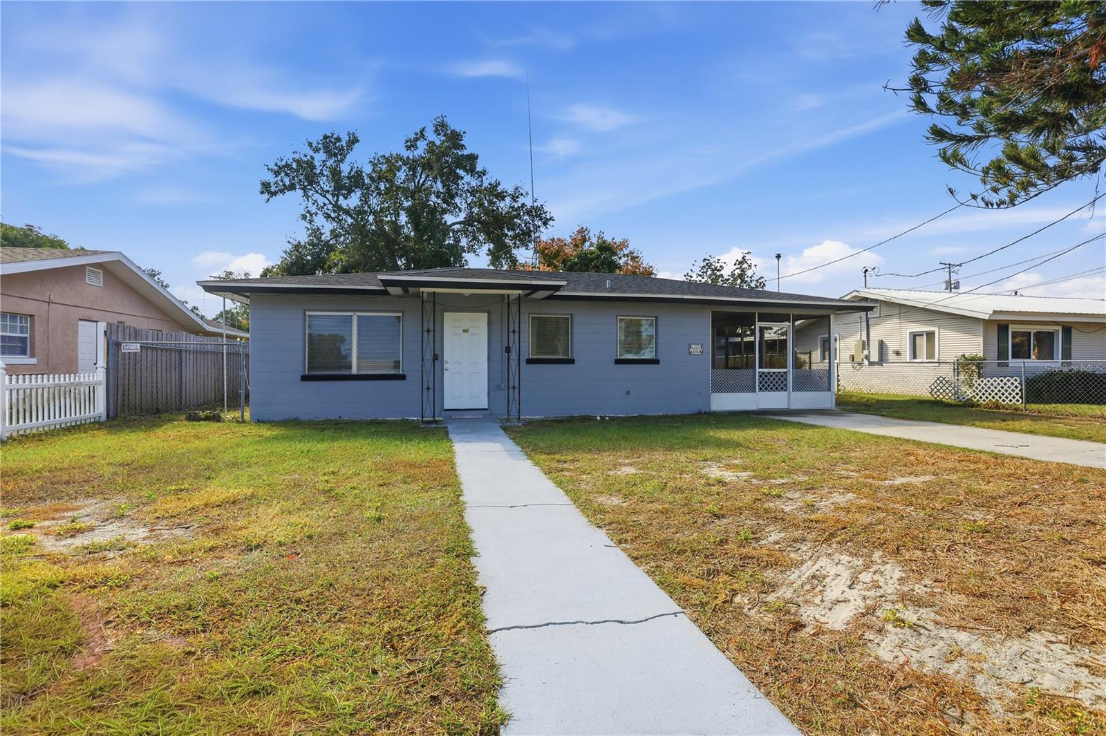 225 E Pomelo St