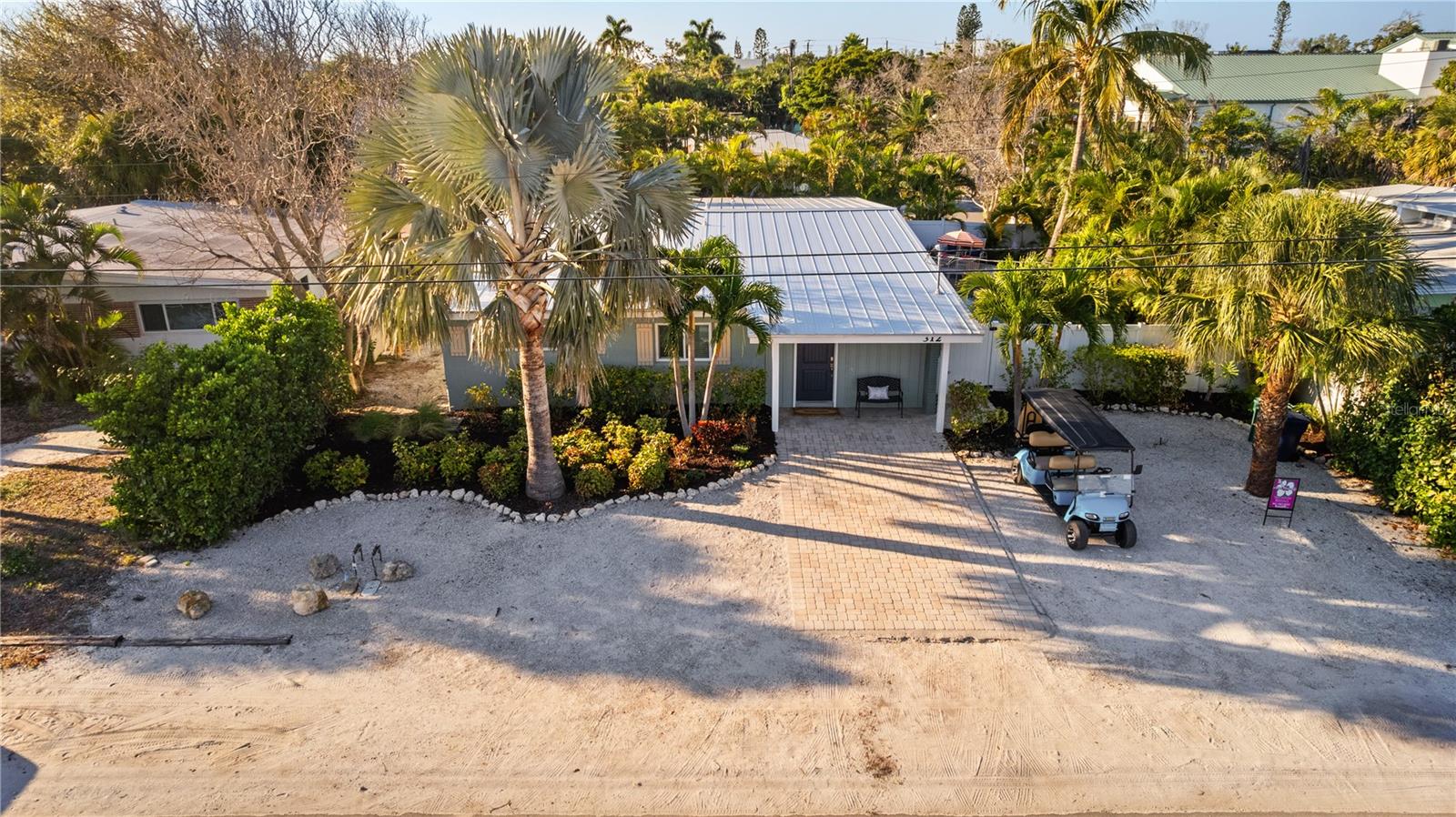 312 Hardin Ave photo 1
