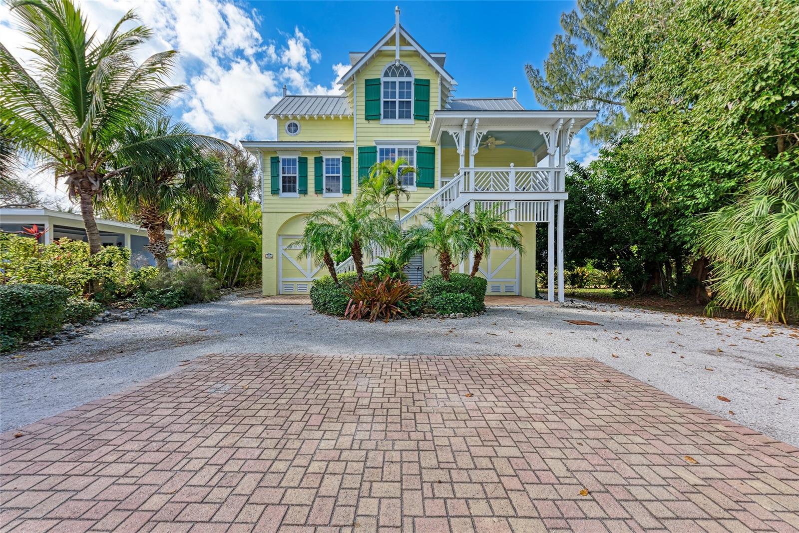 705 N Shore Dr