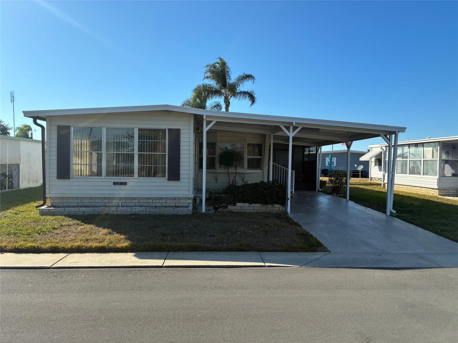 3211 Lanark Dr