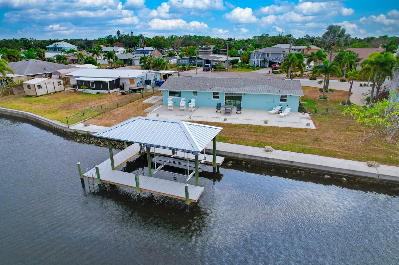 827 Blue Heron Blvd photo 1