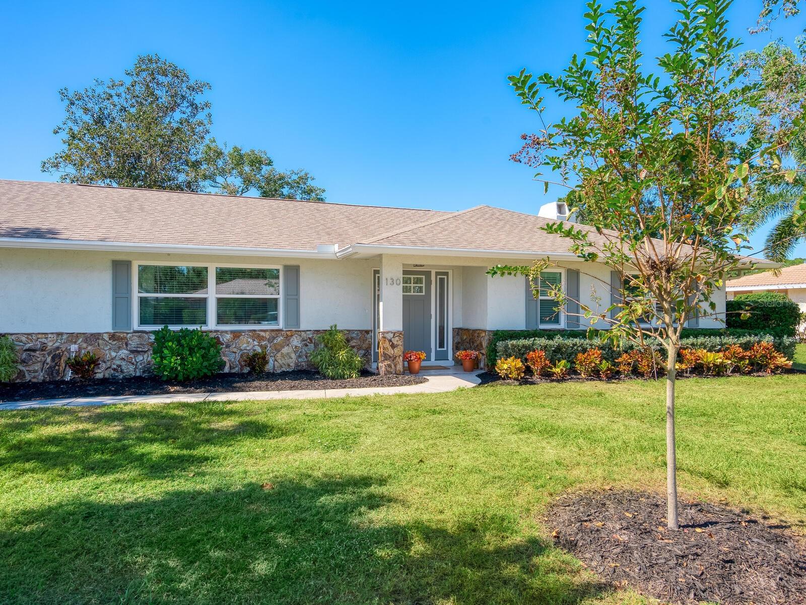 130 Mimosa Dr
