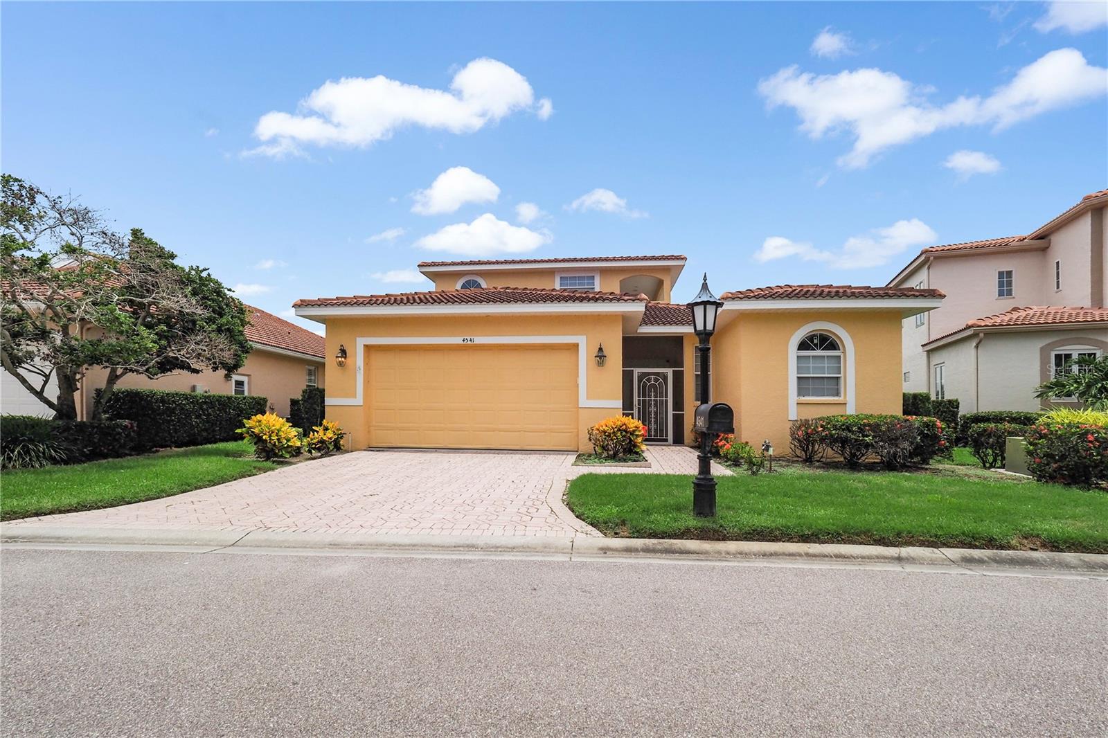 4541 Murcia Blvd #11