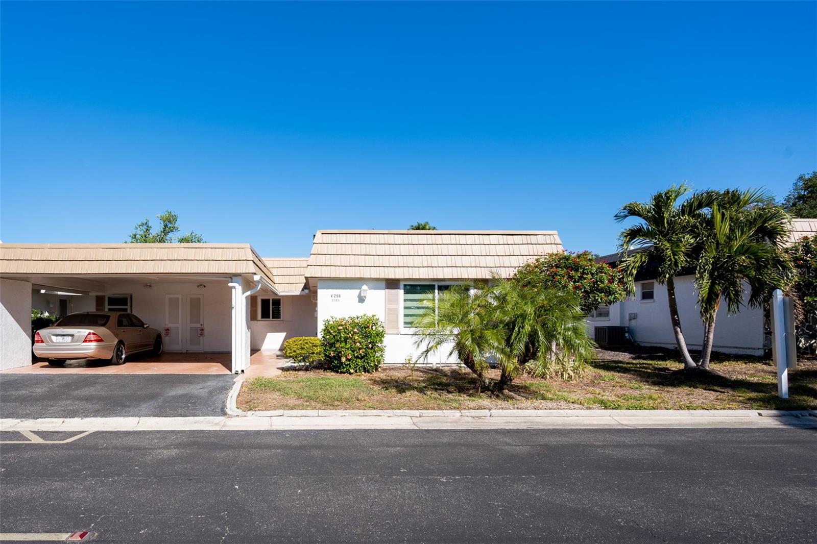 2305 Riverbluff Pkwy #V256 photo 1