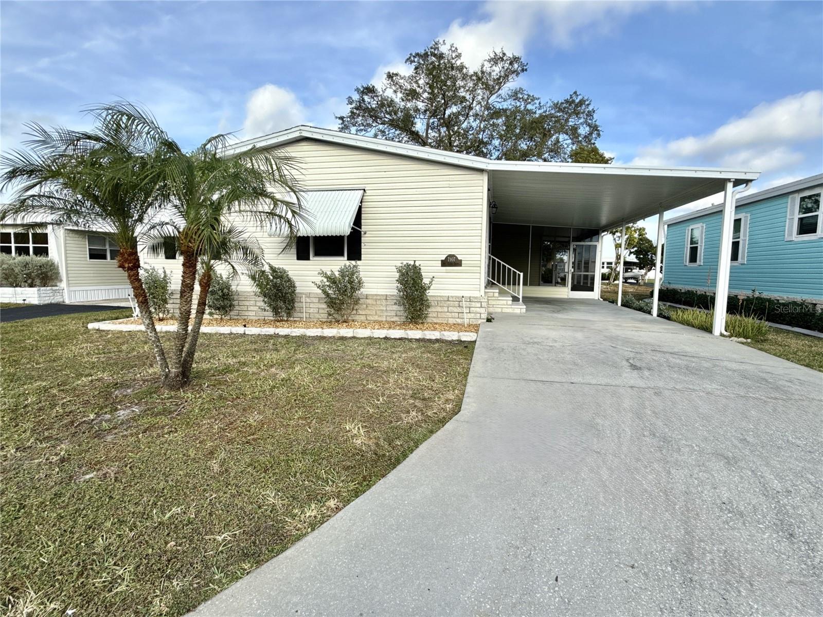 7107 Mount Essex Dr NE #520 photo 1