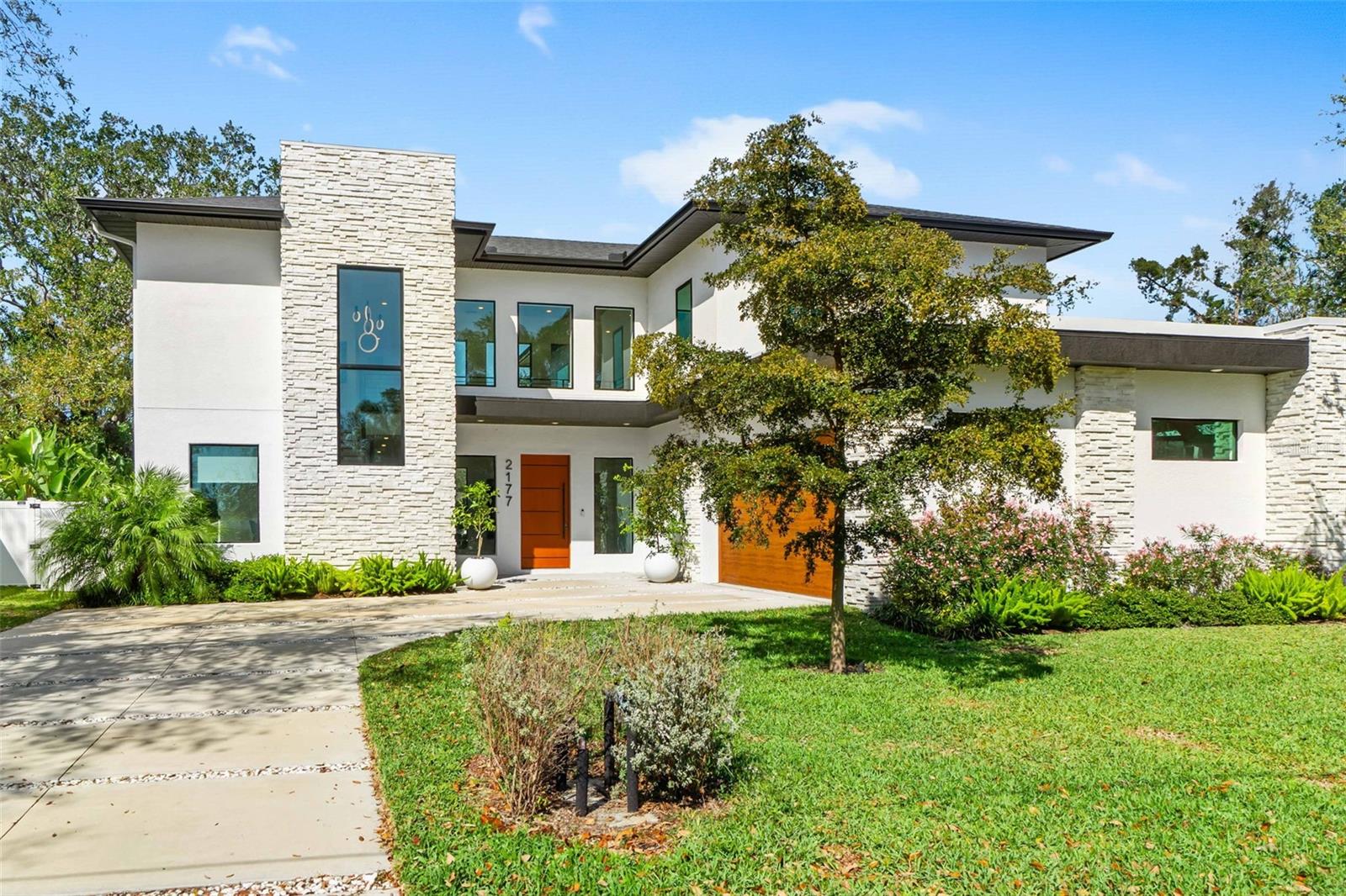 2177 Sunnyside Pl