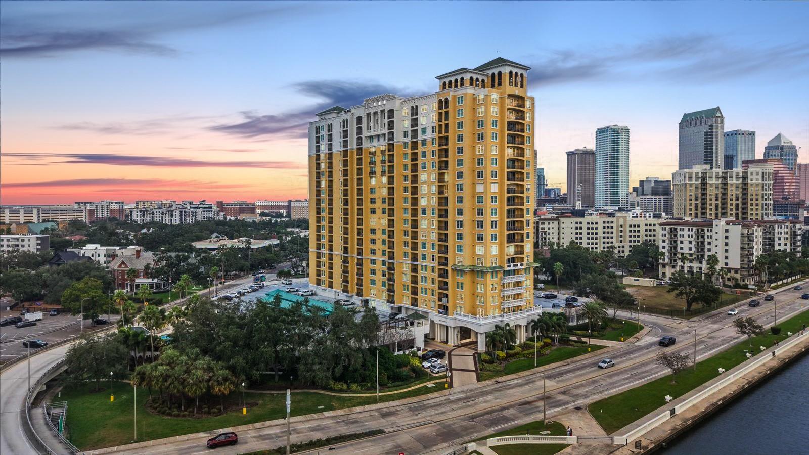 345 Bayshore Blvd #706