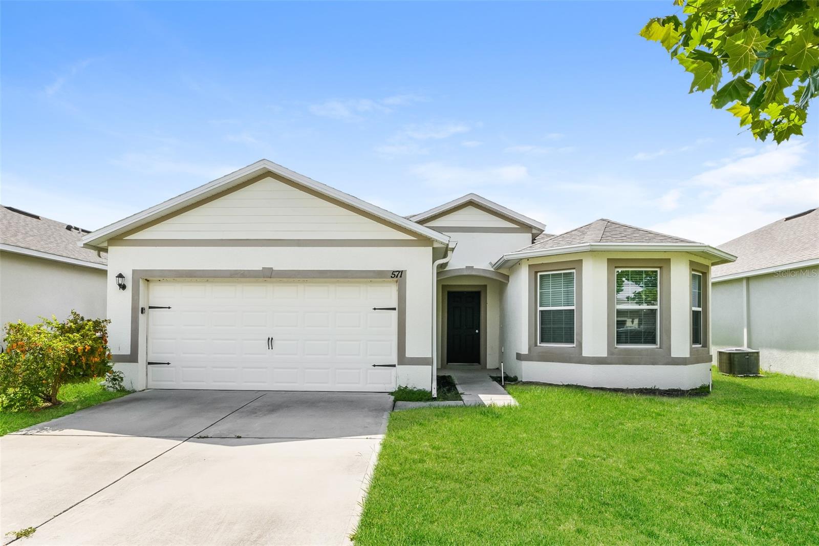 571 Autumn Stream Dr photo 1