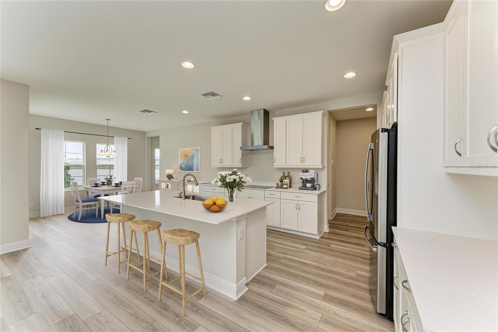 10186 Surrey Rose Dr