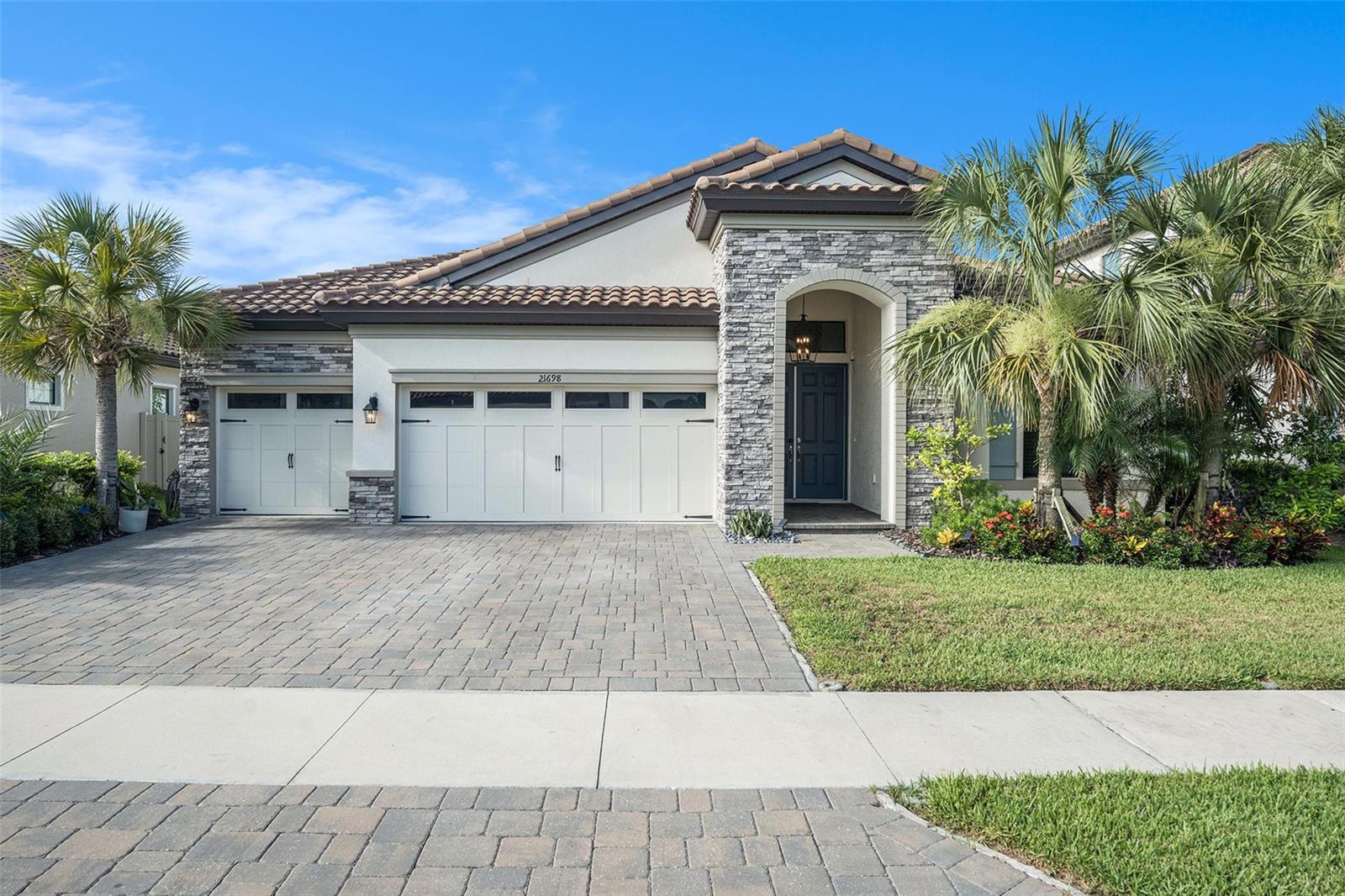 21698 Amelia Rose Way