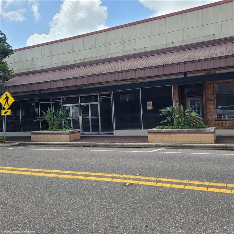 121 W Main St