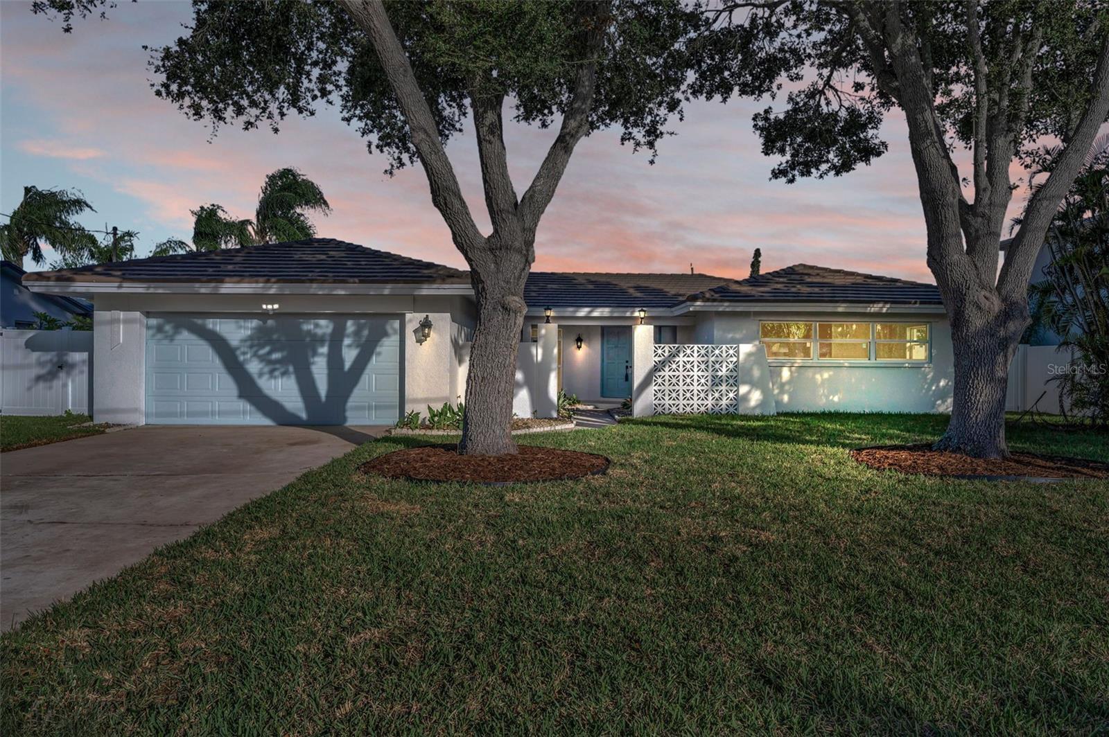 1695 Clearwater Harbor Dr