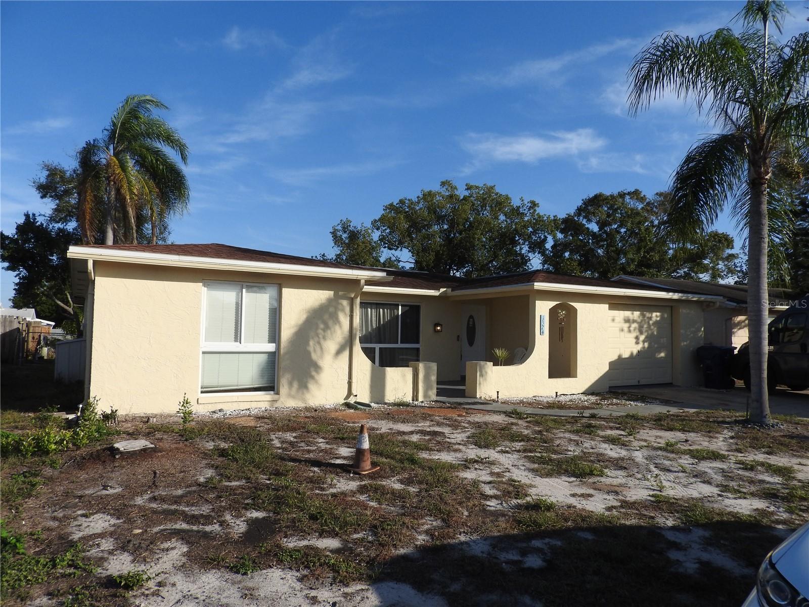 1324 Viking Dr