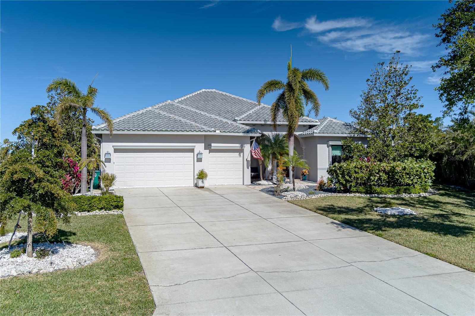 1929 24th Street Cir W photo 1