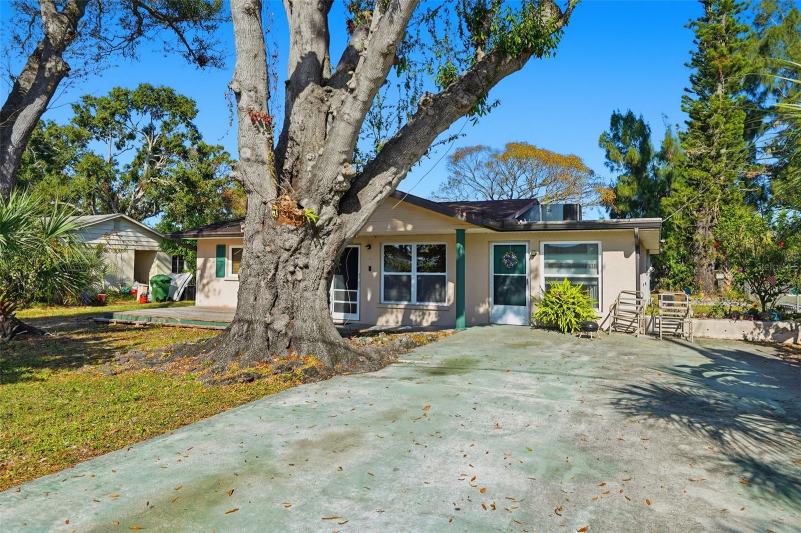 1619 Suponic Ave photo 1