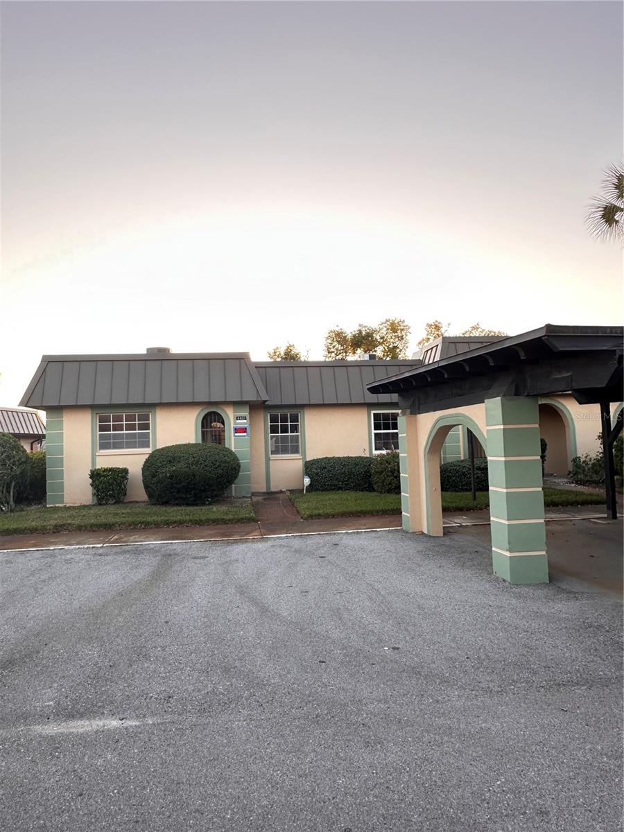 4407 Summersun Dr photo 1