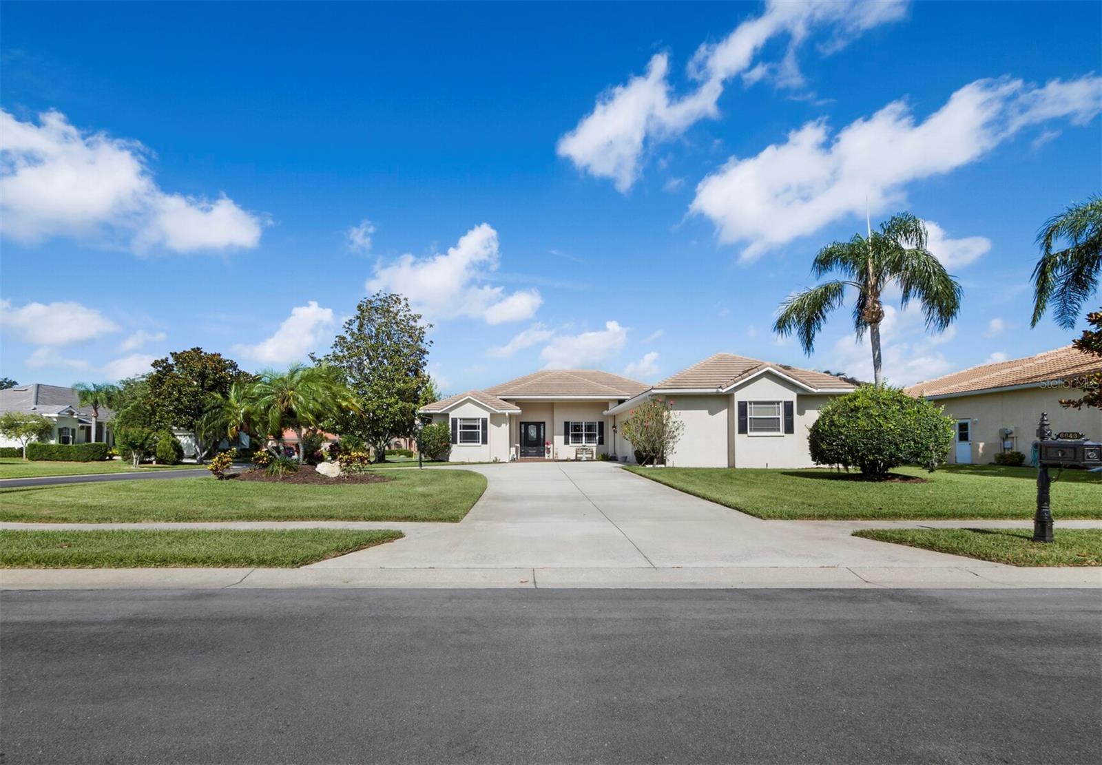 6643 Butlers Crest Dr