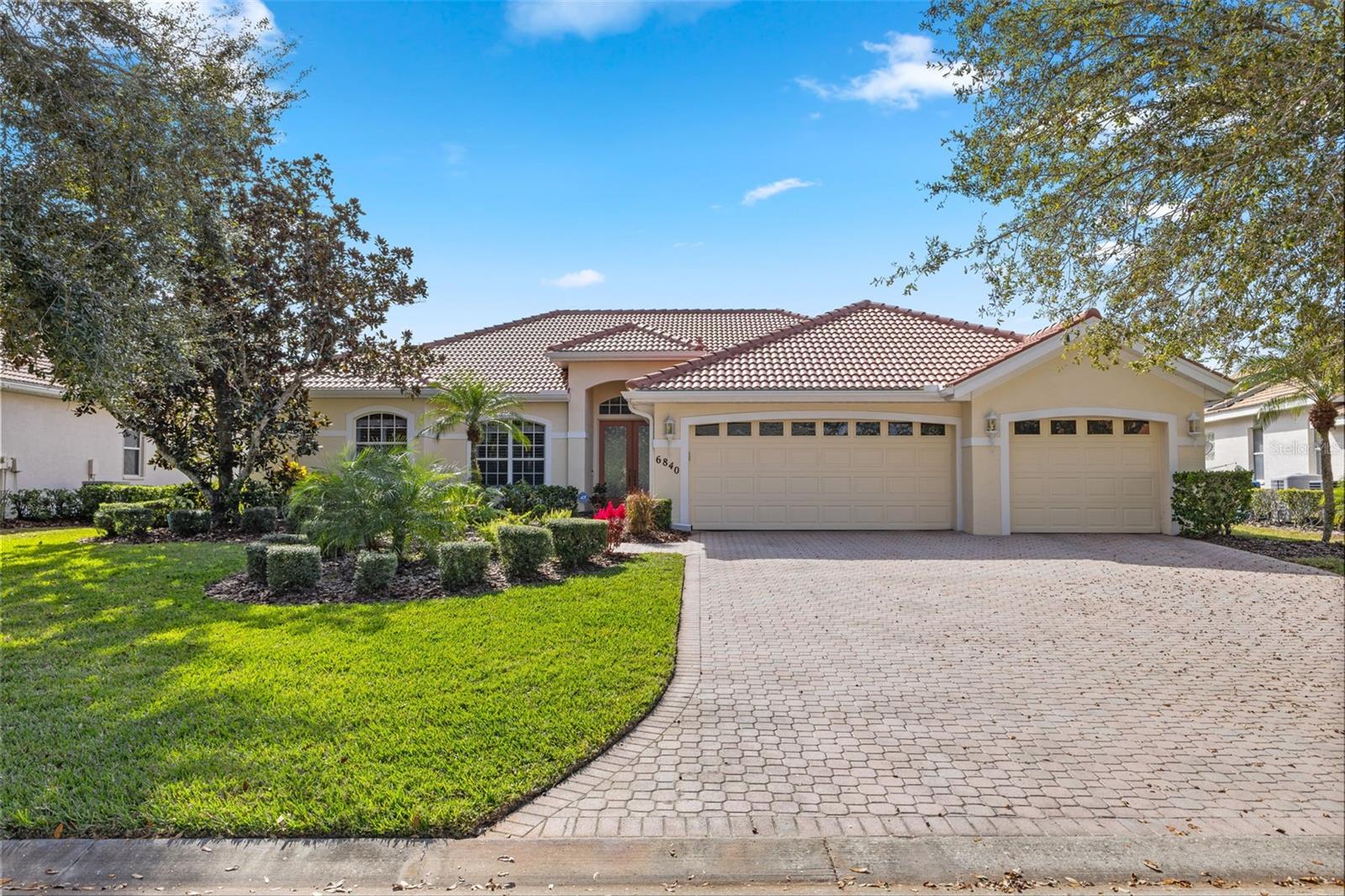 6840 Coyote Ridge CT