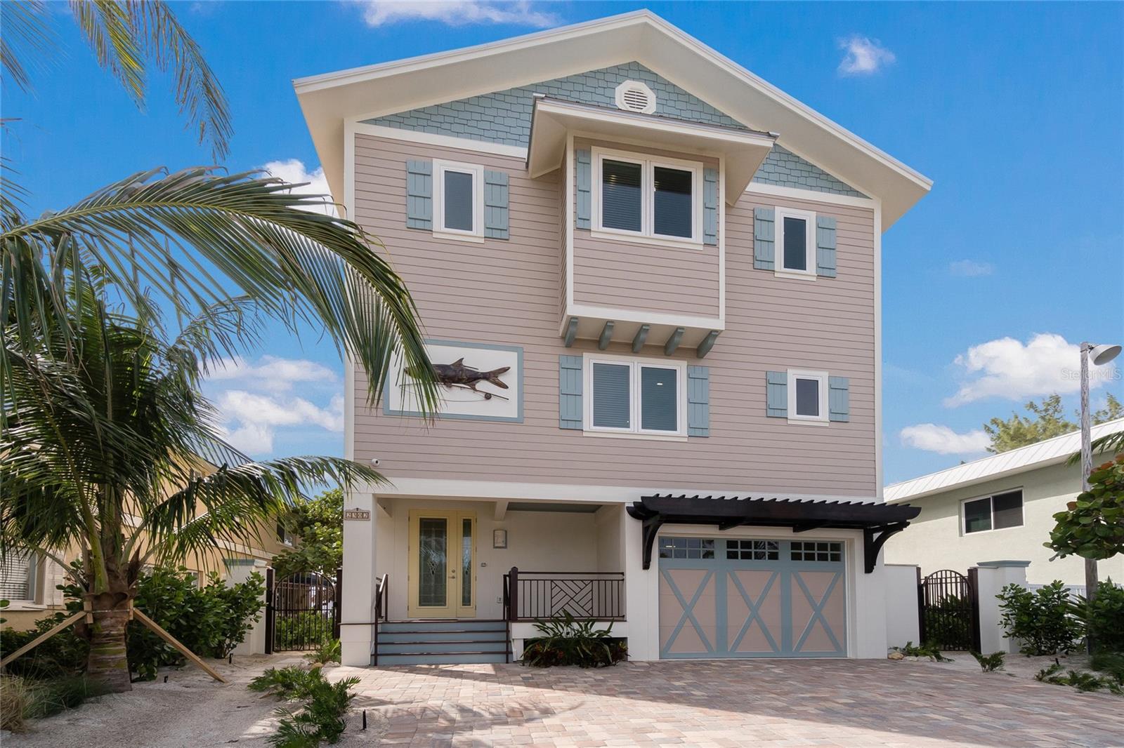2302 Gulf Dr N photo 1
