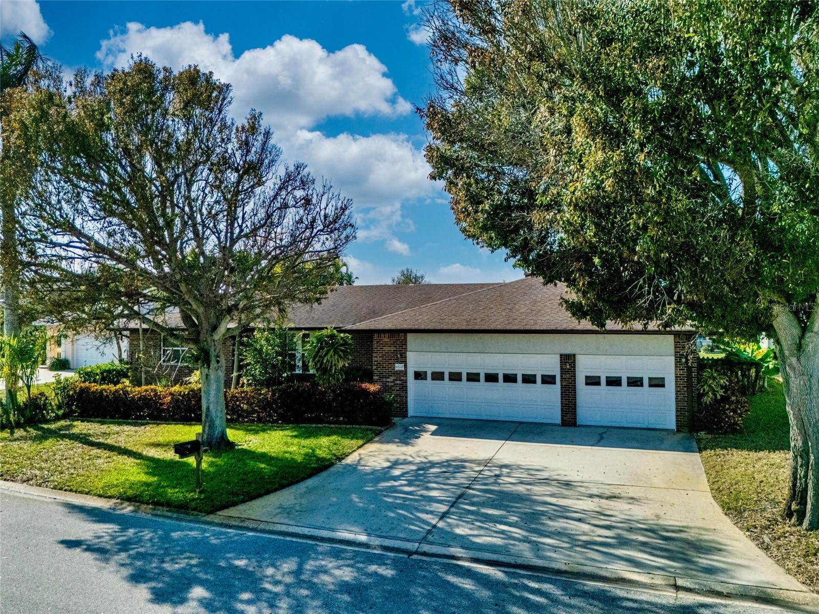 4612 Coral Lake Dr