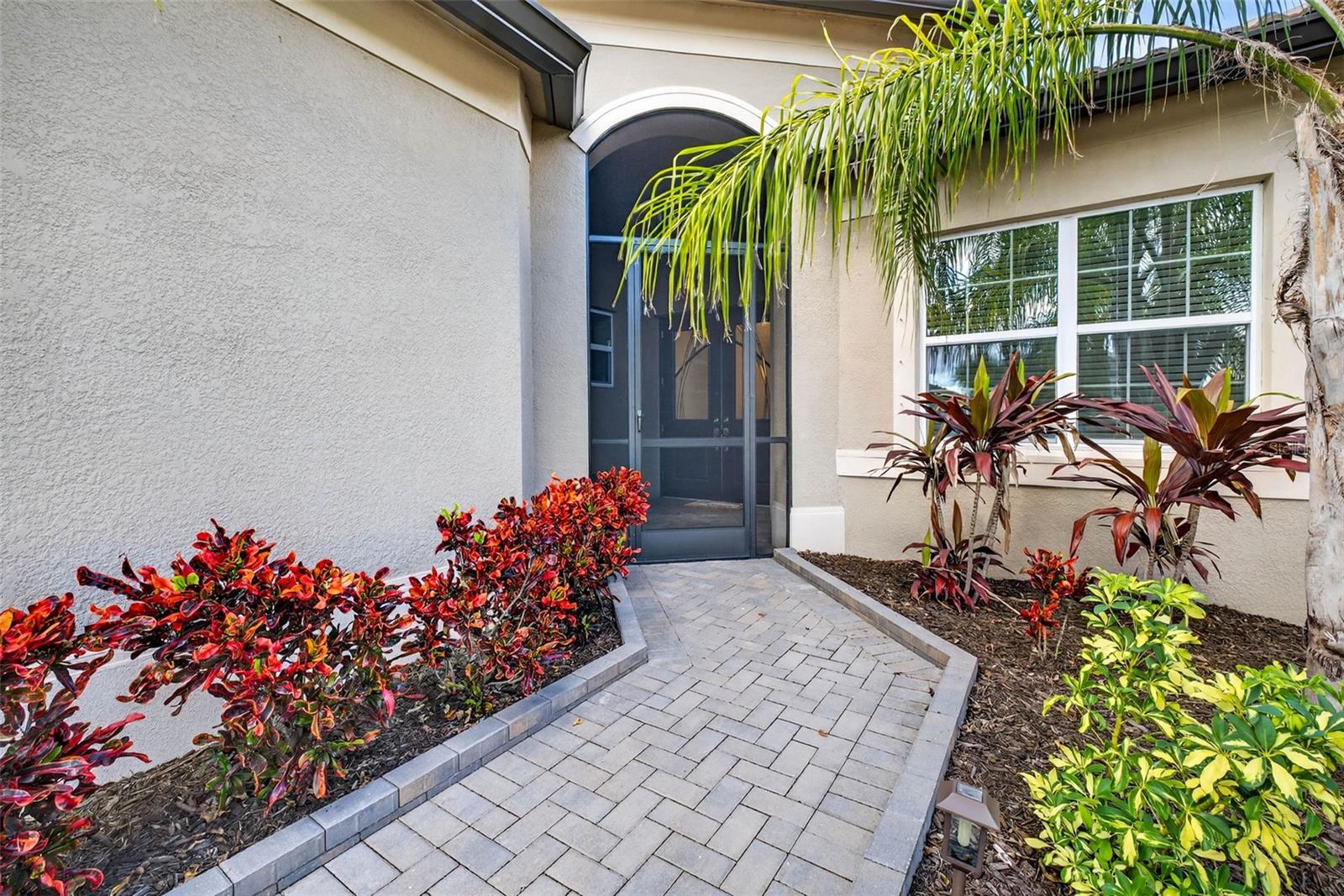 4888 Sevilla Shores Dr