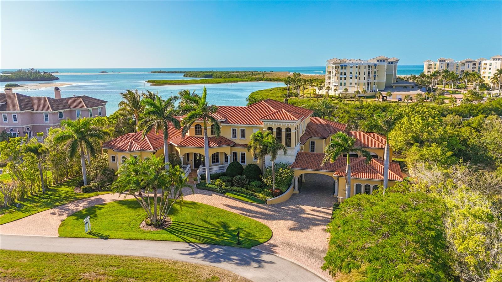 1363 Oceanview Dr