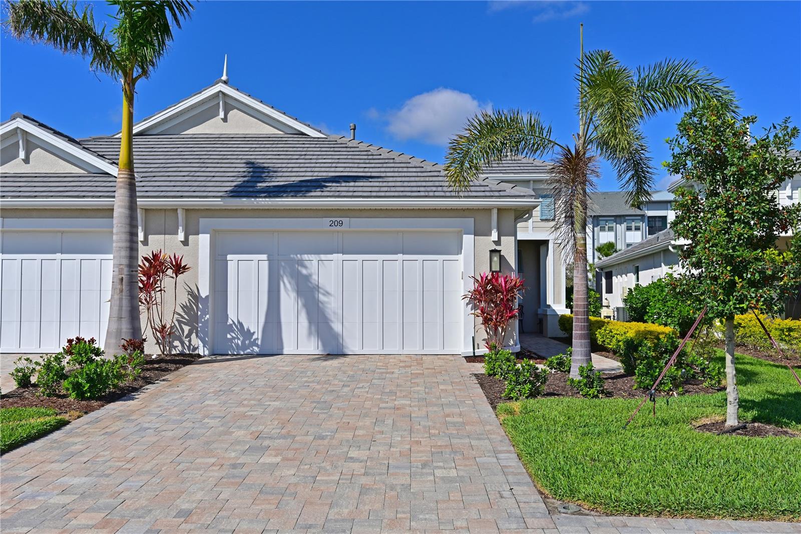209 Okeeffe Cir photo 1