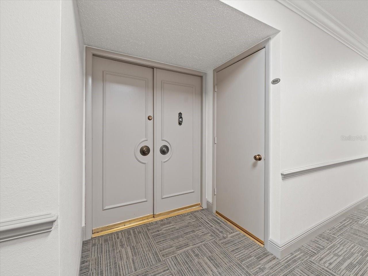 1400 Gulf Blvd #806