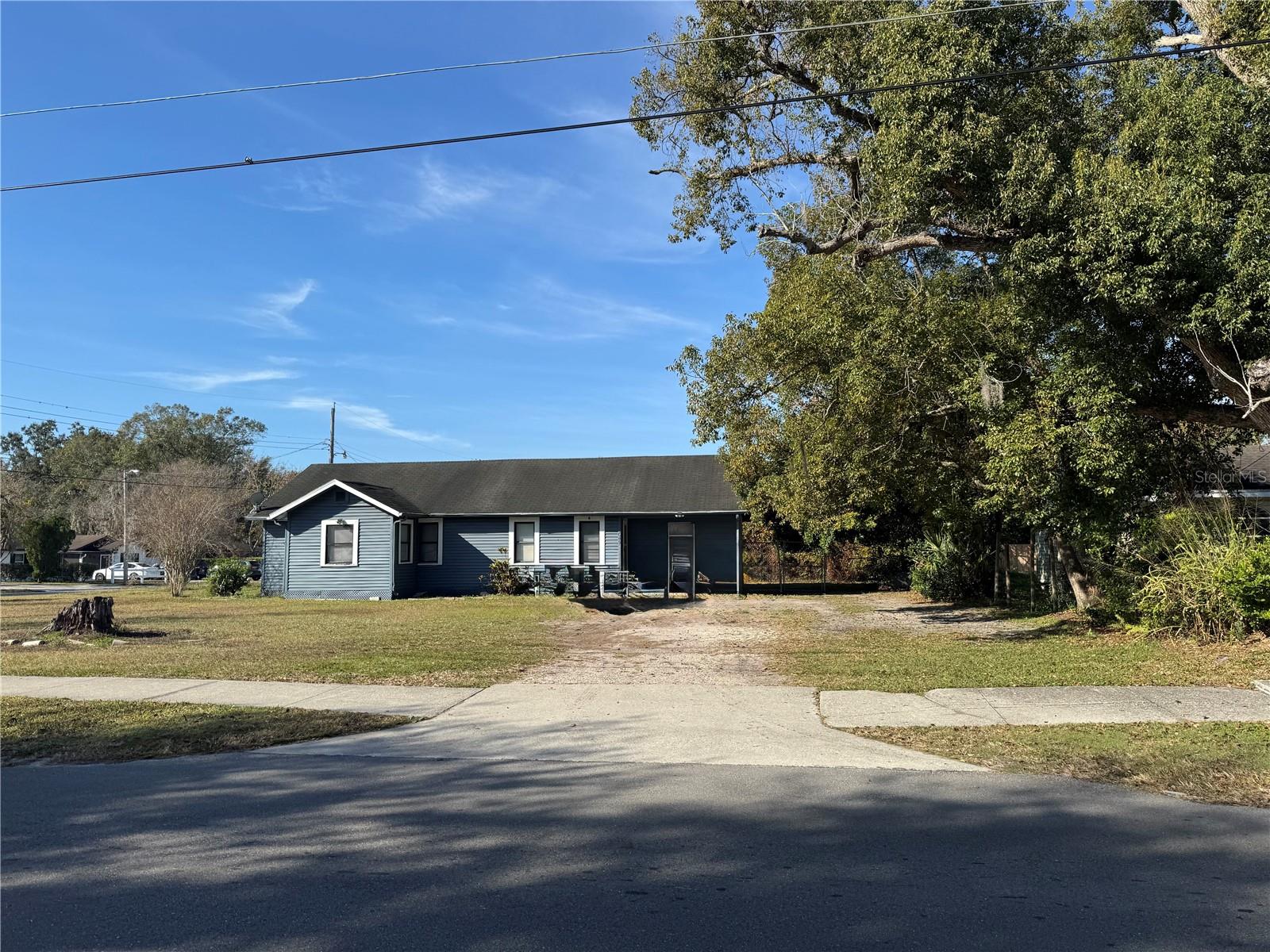 1049 Plateau Ave